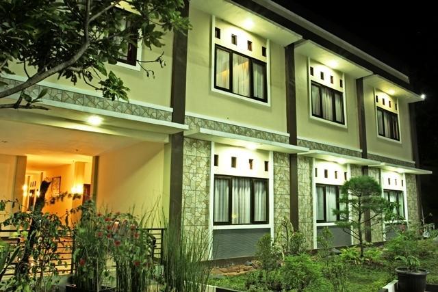 Gumilang Hotel Puncak Exterior foto