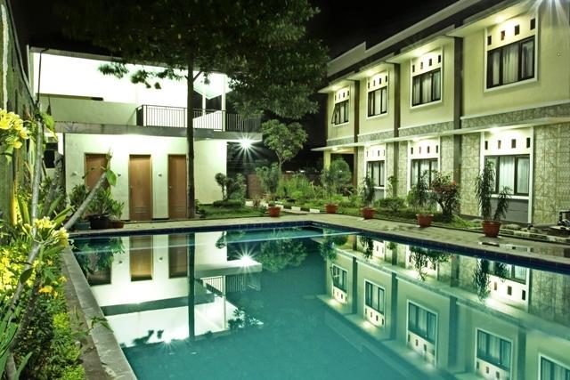 Gumilang Hotel Puncak Exterior foto