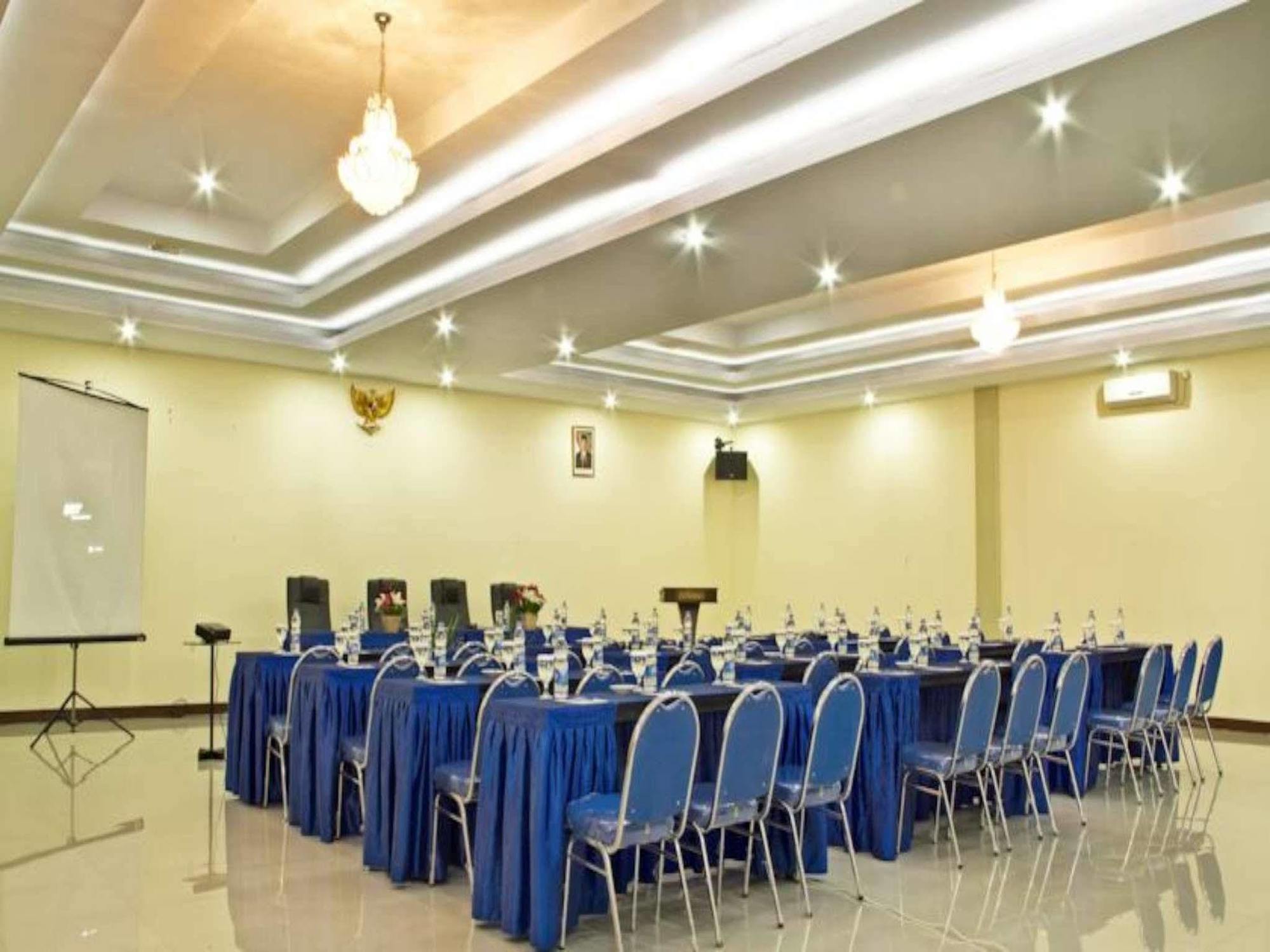 Gumilang Hotel Puncak Exterior foto